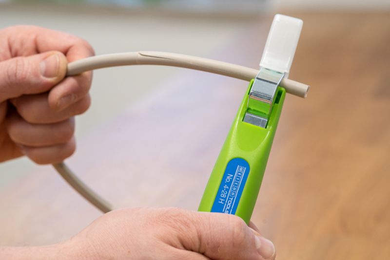 Cable Stripper No. 4 - 28 H Green Line - Image 2